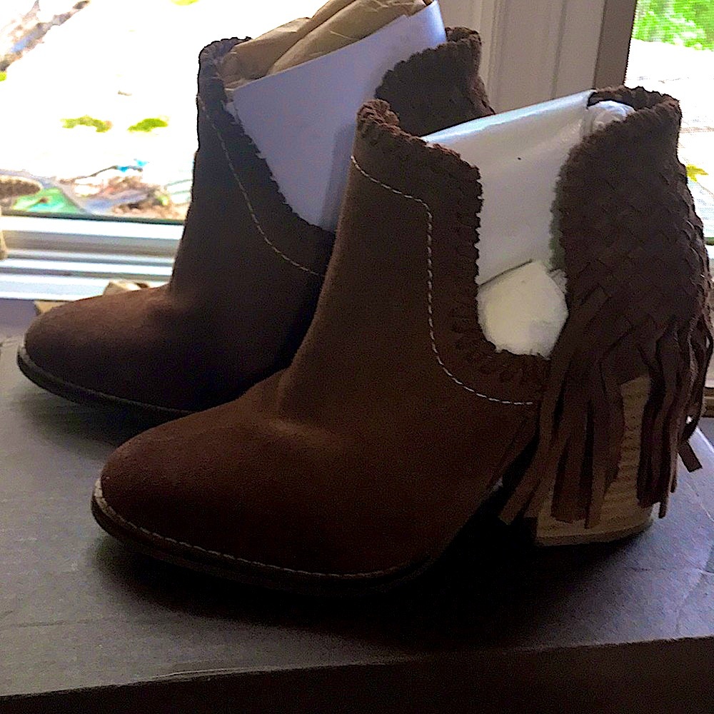 NIB Ariat Brown Suede Booties, Size 6